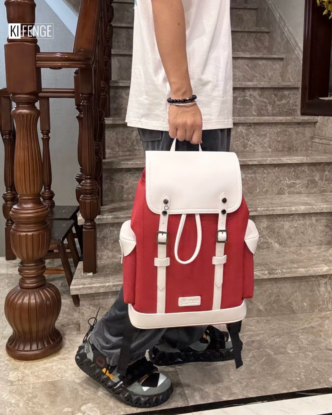 MARK FAIRWHALE BROWN RED - Vue 3